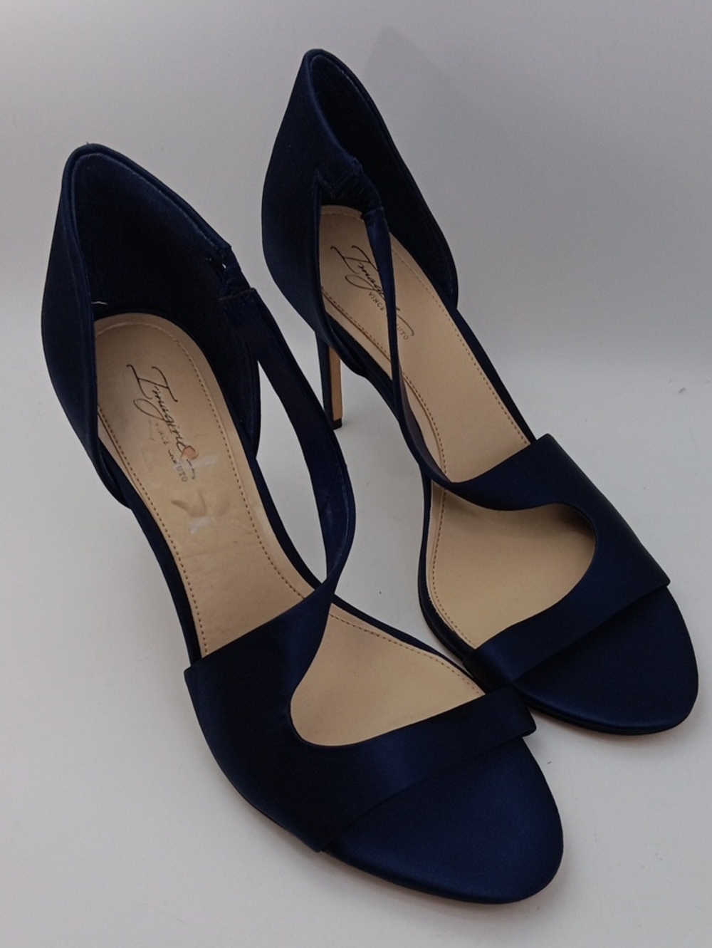 VINCE CAMUTO NAVY SATIN D'ORSAY  HEELS SIZE 10